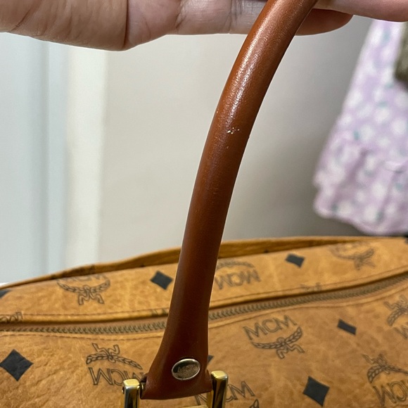 Authentic MCM Boston 26cm - Picture 10 of 16